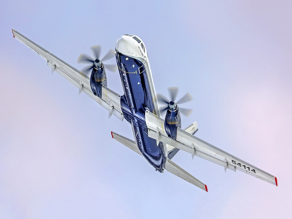 Новый российский региональный самолёт Ил-114-300 готовится к завершению сертификации и призван заменить устаревшие Ан-24 и Як-40 на линиях в Сибири и на Дальнем Востоке, однако сроки ввода в эксплуатацию неоднократно переносились из‑за проблем с двигателями и испытаниями.