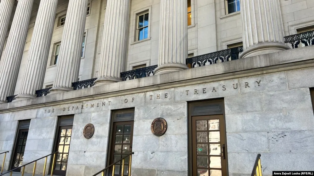 Минфин США объявил о новых санкциях против восьми человек и четырёх компаний в Иране, Турции и ОАЭ, которых Вашингтон обвиняет в помощи Тегерану в закупке вооружений и пополнении запасов ракет и беспилотников.