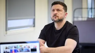 Президент Украины Владимир Зеленский заявил, что ужесточение блокировок интернета и мессенджеров в России связано с подготовкой к всеобщей мобилизации и возможному новому наступлению на Украину, а также не исключил риск ограниченной операции против стран Балтии для проверки реакции НАТО.