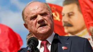 Лидер КПРФ Геннадий Зюганов на заседании Госдумы заявил, что провал в экономике может привести к событиям, подобным 1917 году, и отметил, что блогер Виктория Боня в своем обращении к президенту озвучила те же проблемы, о которых коммунисты давно говорят власти.