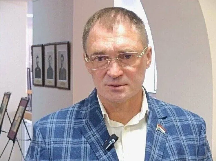 В отношении депутата назначена служебная проверка; не исключено возбуждение уголовного дела после выявления несоответствий в документах.