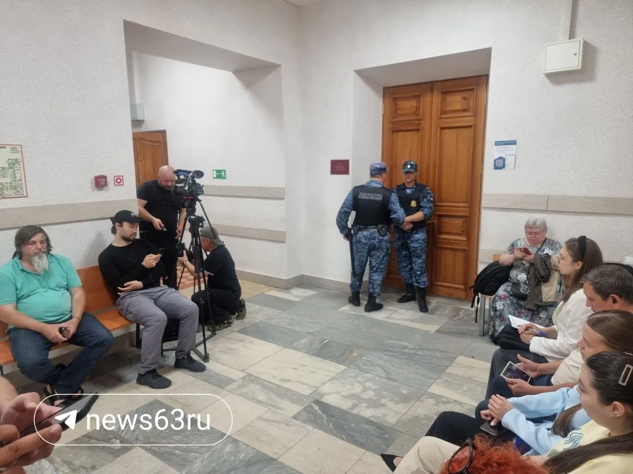 Заседание по делу об убийстве экс-мэра Самары Виктора Тархова и его супруги назначено на 10:30; в суд прибыли ключевые свидетели.