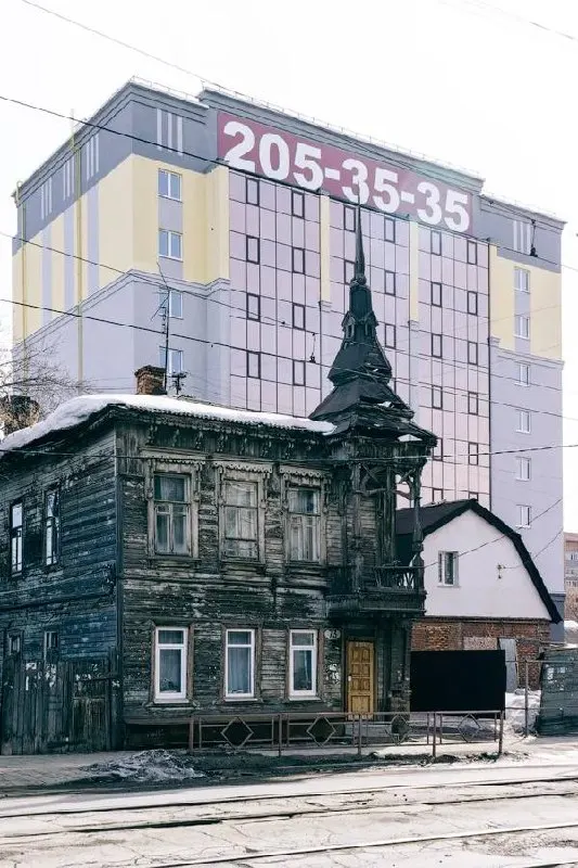 В обновлённый состав градостроительного совета Самарской области вошли министры и чиновники, из него исключили общественных защитников памятников и экспертов. Архитектор предупреждает, что совет может утратить роль независимого контроля над застройкой.