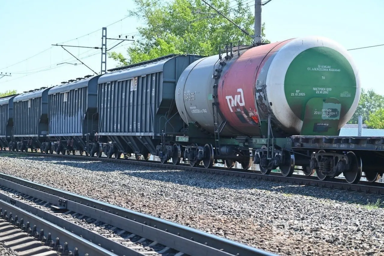 Штаб организован для бесперебойного приёма и доставки нефтегрузов по регионам; особое внимание — поставкам авиакеросина и оперативному мониторингу маршрутов.