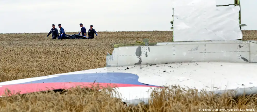 Евросоюз в заявлении по случаю двенадцатой годовщины крушения рейса MH17 призвал Россию признать свою ответственность и полностью сотрудничать в обеспечении правосудия, отметив решения ИКАО и ЕСПЧ.