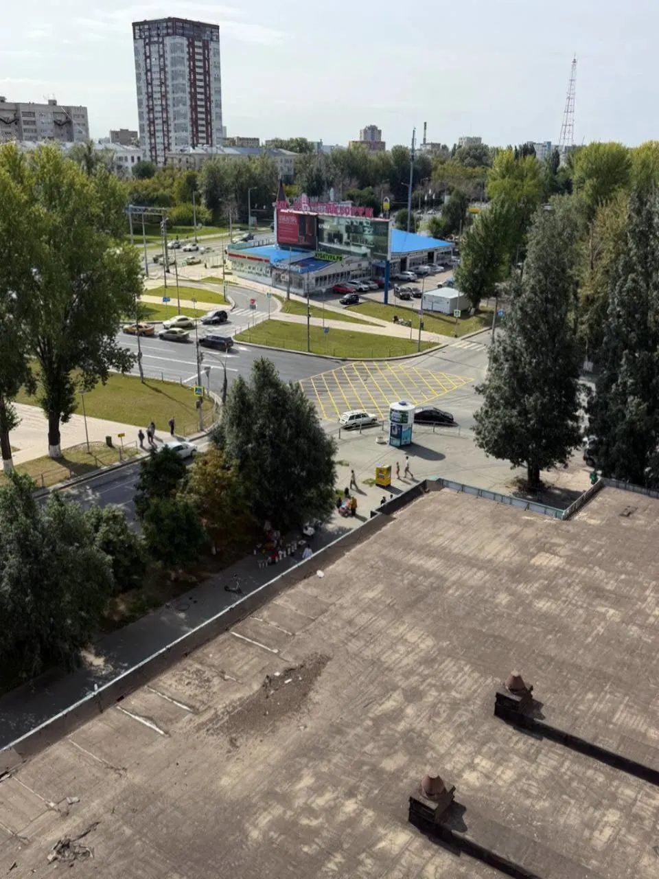 В целях устранения заторов на пересечении введена вафельная разметка, обозначающая участок, запрещённый к выезду при возникновении затора.