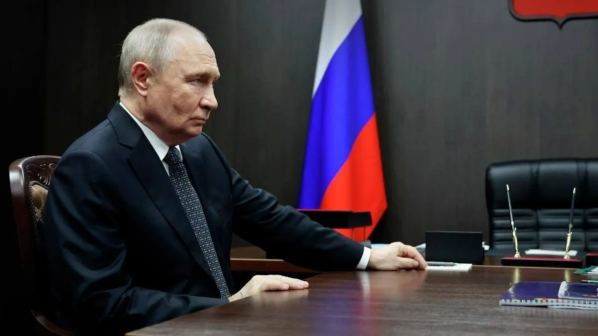Правительство поставило задачу увеличить выпуск отечественных аккумуляторов к 2030 году и расширить внедрение энергонакопителей в энергосистему; запущена новая фабрика Росатома в Москве.