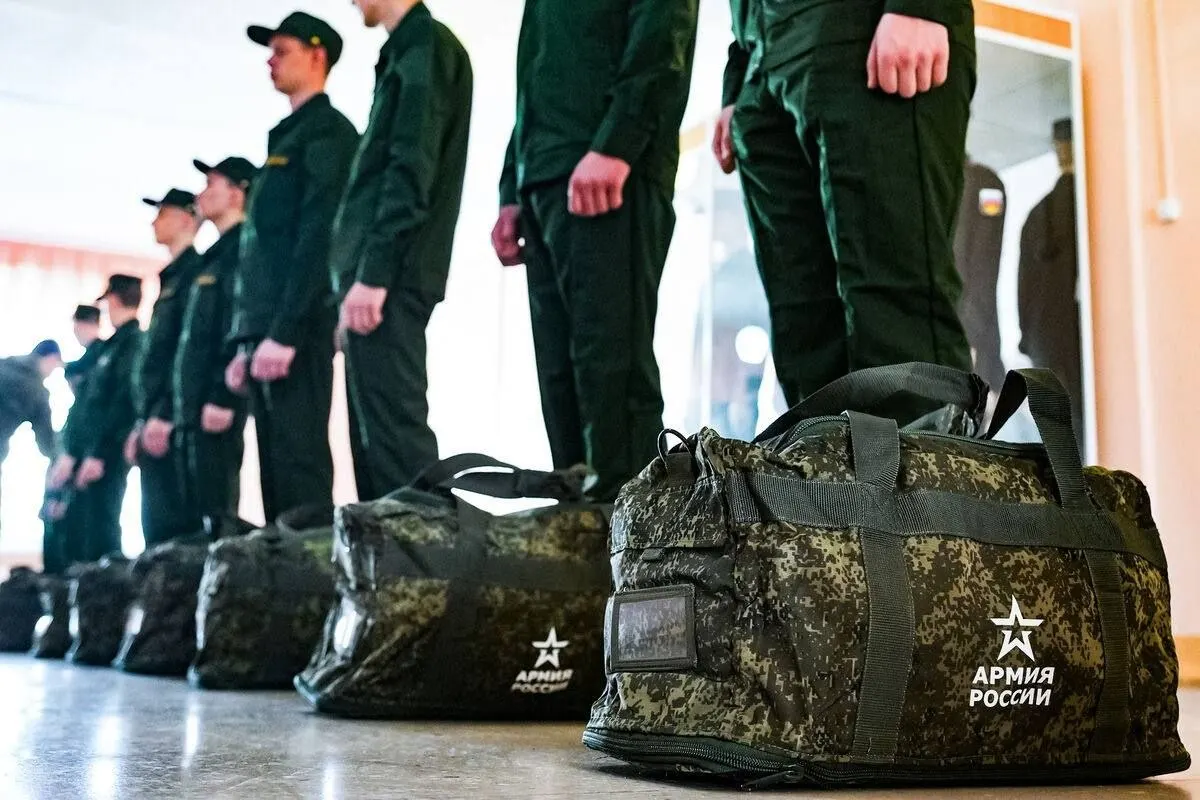 Осенью более 1500 призывников Самарской области будут направлены на прохождение военной службы сроком 12 месяцев.