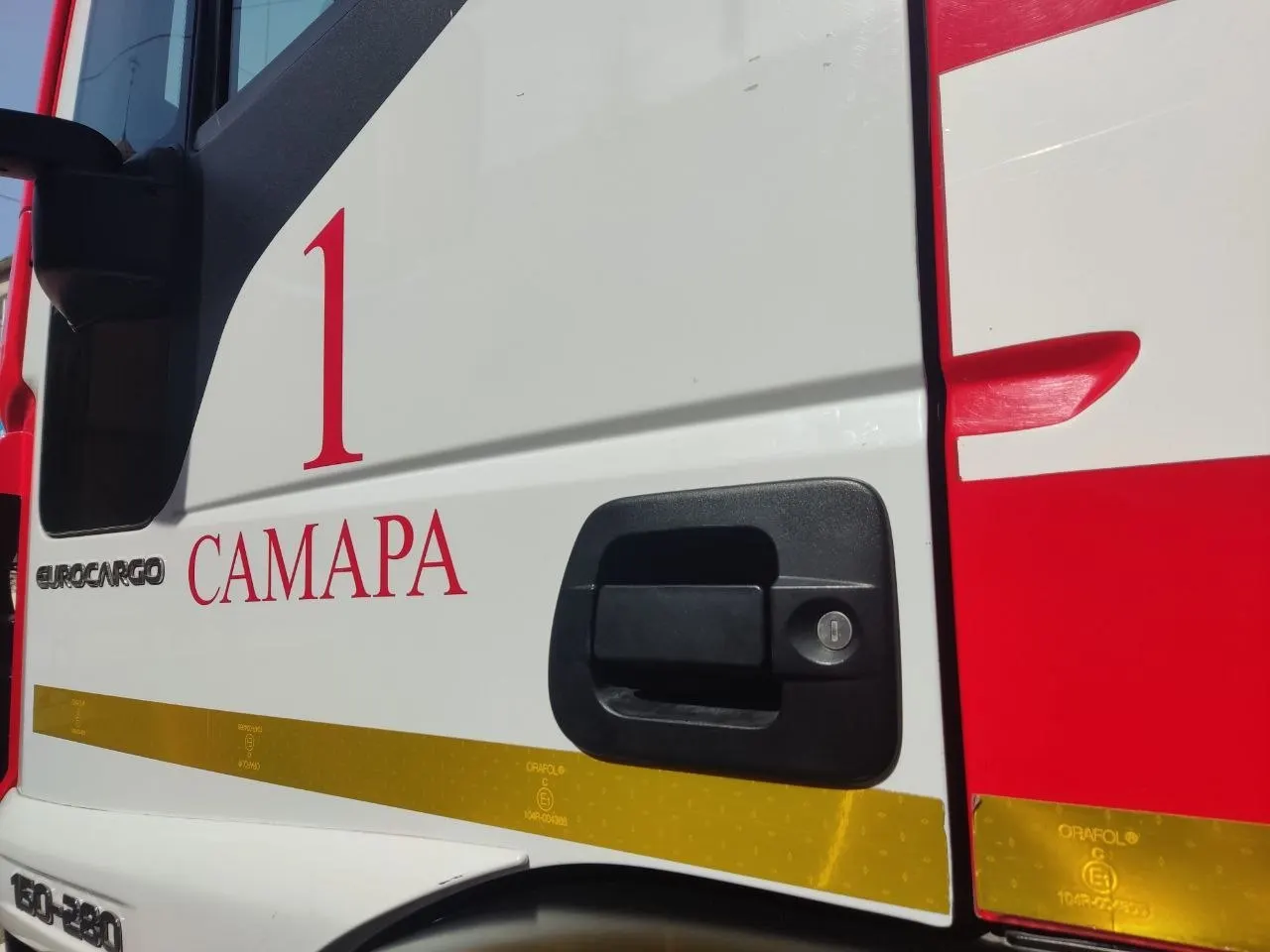 В Кировском районе Самары загорелось неэксплуатируемое здание: пожар охватил стены и мусор на площади около 100 кв. м. К тушению привлекли 69 человек и 22 единицы техники, пострадавших нет.