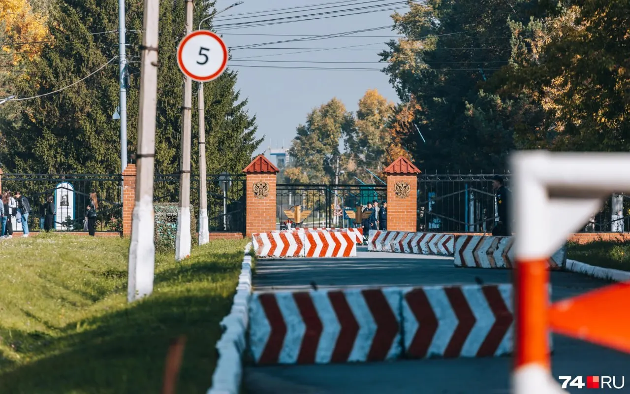 Правительство распорядилось вывести ЧВВАШ из подчинения Воронежской авиационной академии — реорганизацию поручено завершить к 1 сентября 2026 года. Учредителем останется Минобороны, штат нового учебного заведения — 6050 человек.
