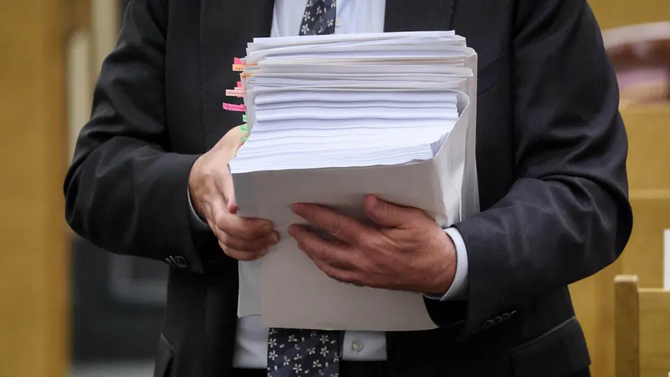 По оценке Института Гайдара, в 2025 году доля засекреченных расходов федерального бюджета выросла до 28,6% из-за роста трат на национальную оборону и переноса части расходов из открытой части.