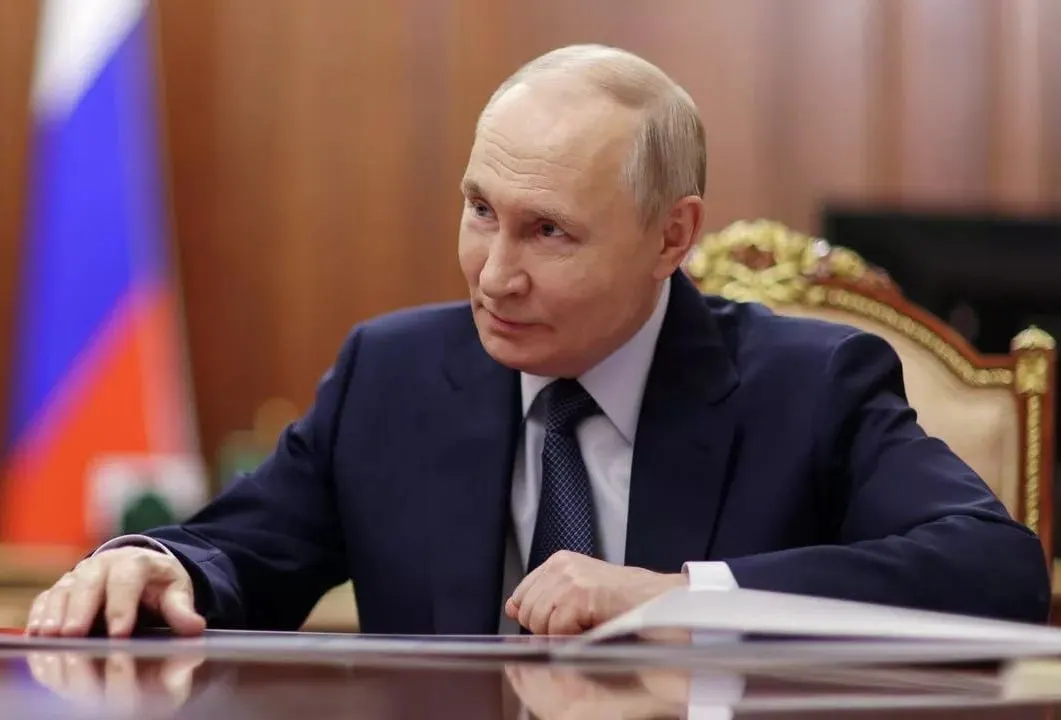 Пресс‑секретарь президента отметил, что обращение Владимира Путина 9 мая вызывает внимание не только в России, но и за рубежом, поэтому ожидания оправданы.