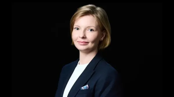С 1 сентября администраторы доменов в зонах .ru, .рф и .su обязаны проходить идентификацию через портал Госуслуги. Регистраторы уже внедряют проверку через ЕСИА — компаниям стоит пересмотреть управление цифровыми активами и подготовить портфели доменов к новым требованиям.