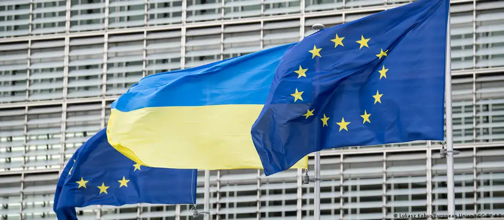 Евросоюз планирует 12 мая утвердить ограничения против лиц и структур, причастных к вывезению и принудительному перемещению украинских детей; по оценкам, затронуто более 20 тыс. детей.