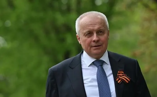Министерство иностранных дел РФ пригласило в Москву посла России в Армении для консультаций на фоне шагов Еревана по углублению отношений с Европейским союзом; параллельно введены временные ограничения на ввоз ряда армянских товаров.