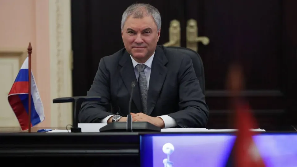 Председатель Государственной думы заявил, что использование западного оружия и спутниковых технологий для ударов по гражданским объектам может вынудить Россию применить бесследное оружие. Он поручил подготовить обращение к парламентам других стран с призывом прекратить «помощь террористам».