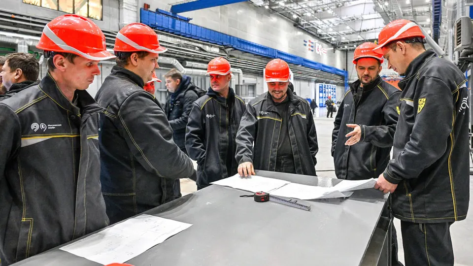 Опрос OMI показывает, что переработки распространены: часто они не оформляются и остаются почти не компенсированными.