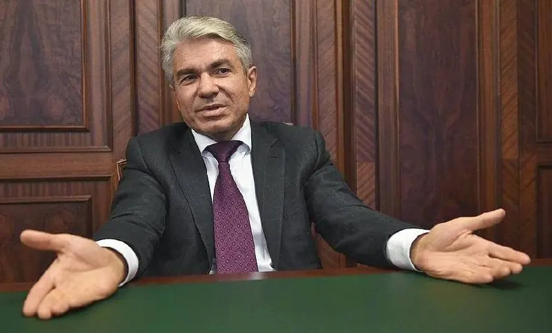 Заместитель министра юстиции Олег Свириденко сообщил, что лишь 4% граждан и организаций, признанных иноагентами в 2025 году, получали деньги из‑за рубежа; ранее наличие зарубежного финансирования было обязательным признаком до 2022 года.