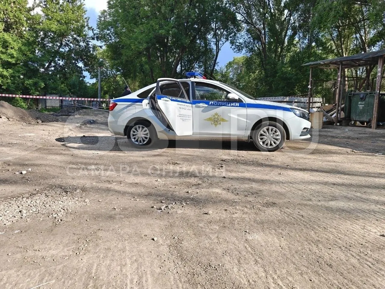 Полицейские оцепили участок после находки предполагаемых артиллерийских и миномётных снарядов времён войны. Разминированием займутся профильные службы.