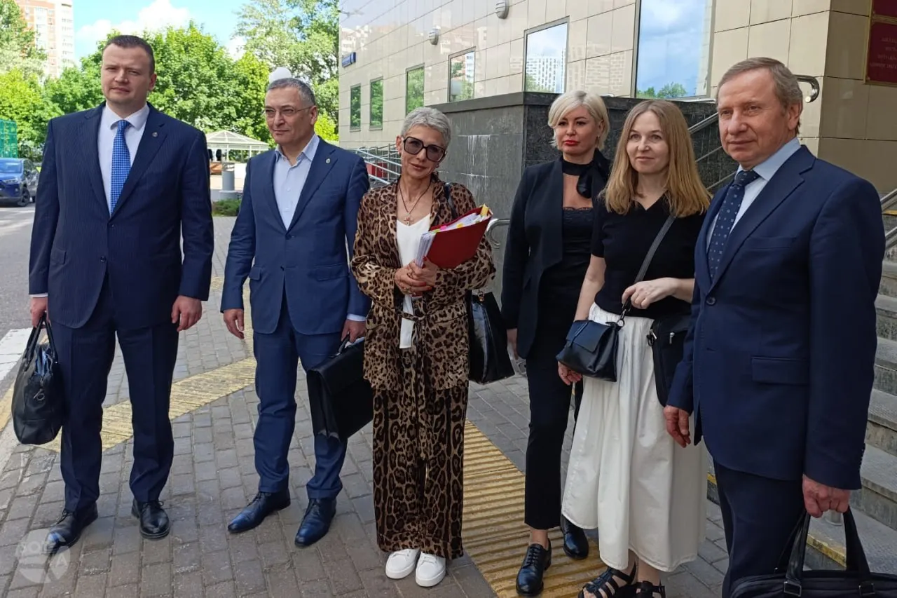 Апелляция оставила в силе решение о лишении статуса адвокатов Алексея Басистова, Дмитрия Проводина и Юлия Тая; их защищают, указывая на нарушение процедуры и выход за пределы полномочий Минюста.