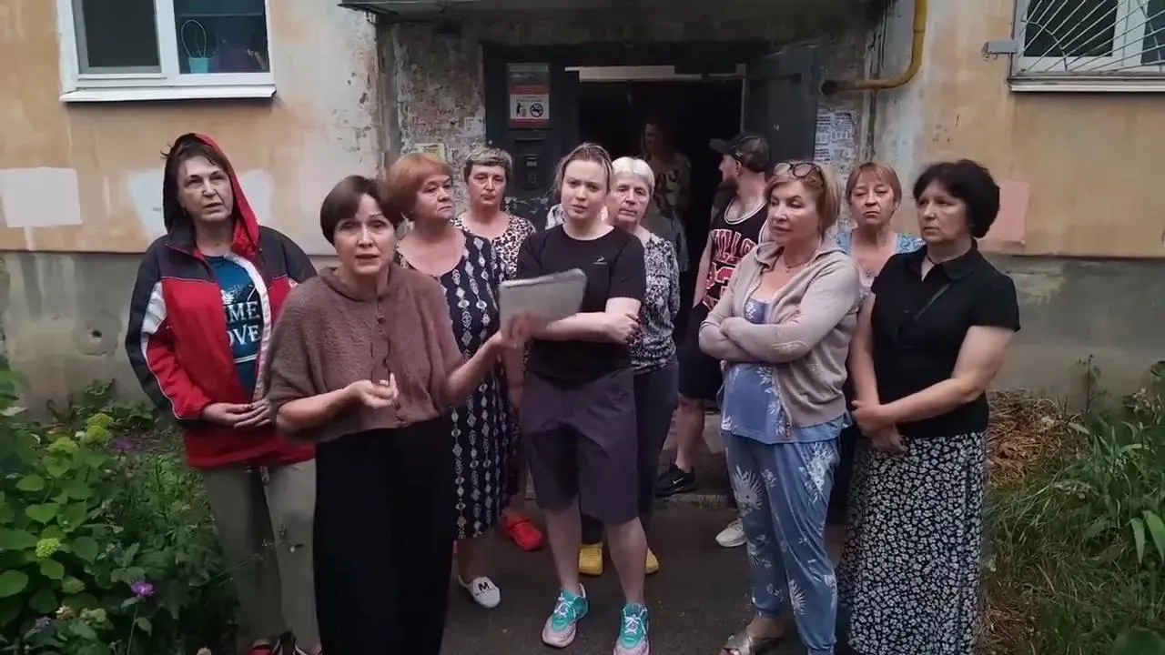 Из‑за того, что коммунальщики не смогли попасть в пустующие квартиры, газ в доме на Стара-Загора, 109 отключён уже неделю. Ожидаемое включение — 15 июня после проверки всех помещений.