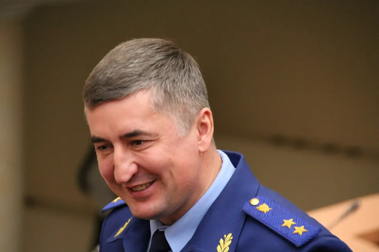 По указу президента Сергей Филипенко, ранее прокурор Саратовской области, назначен прокурором Воронежской области на пять лет. Роман Пантелеев стал прокурором Саратовской области. Указ вступил в силу 28 июня.