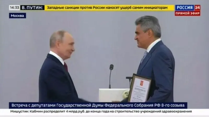 На церемонии в Кремле 27 июля лидер партии «Новые люди» получил благодарность от президента и заявил, что впереди еще много работы для достижения победы в специальной военной операции.