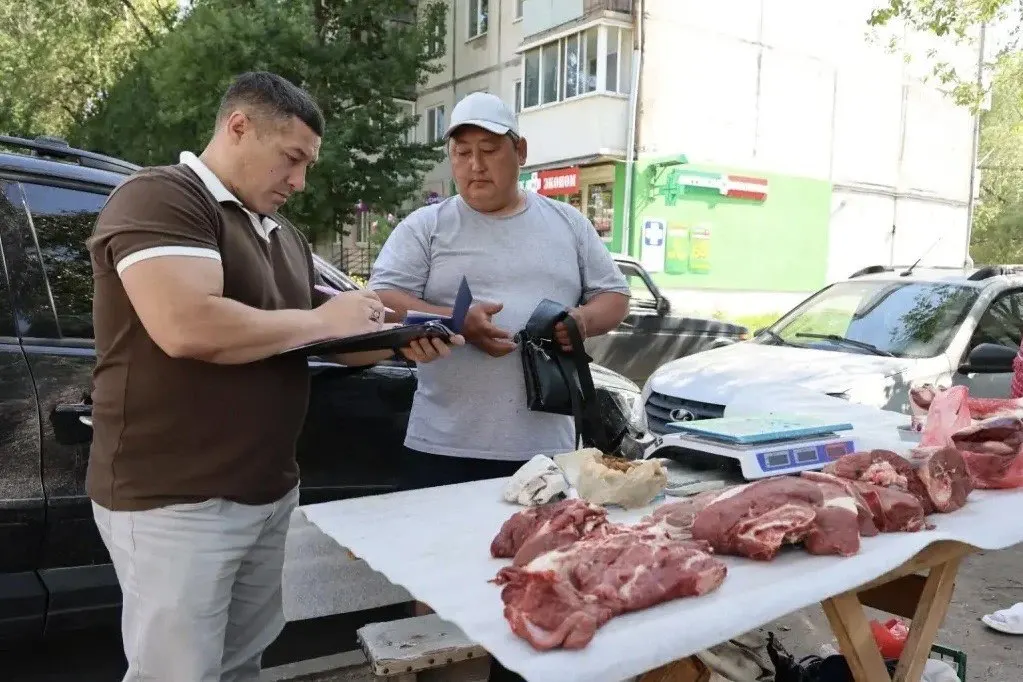 За первые шесть месяцев в городе составили 374 протокола за несанкционированную торговлю — взыскания превысили 1,3 млн рублей.