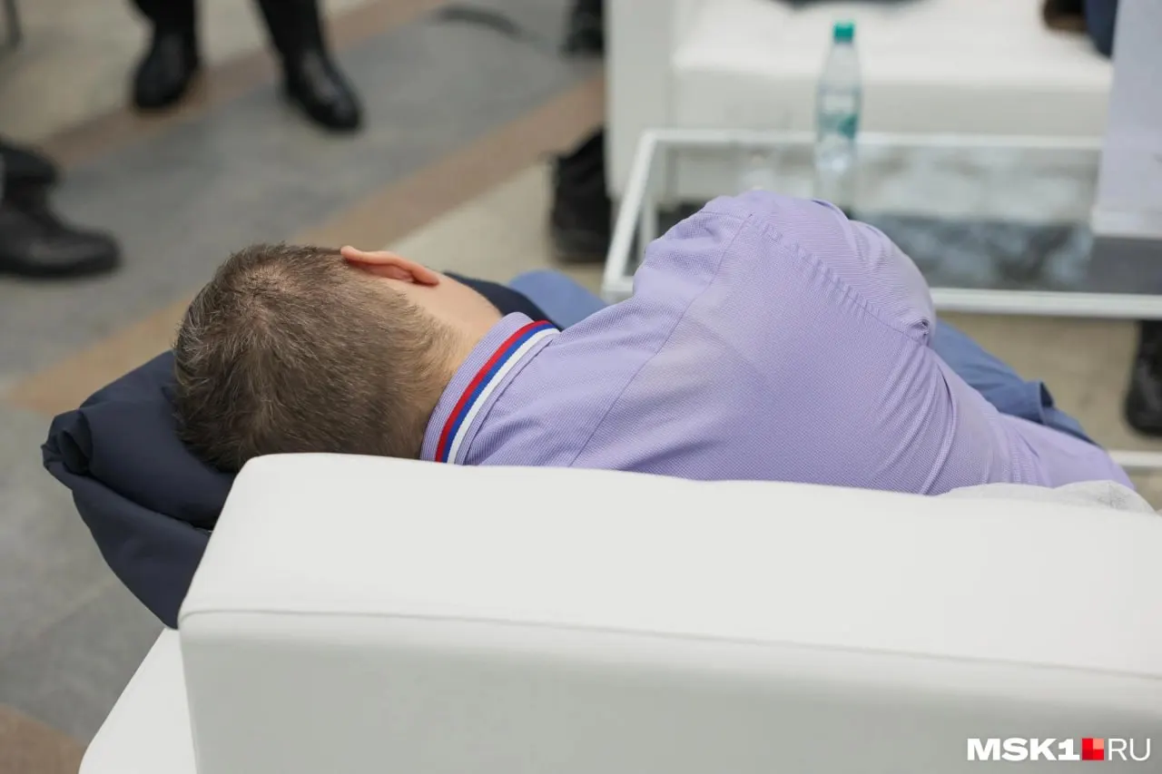 Опрос показал, что жителям Тольятти и Самары требуется отдых: Тольятти занял 8-е место, Самара — 11-е в рейтинге усталости городов.