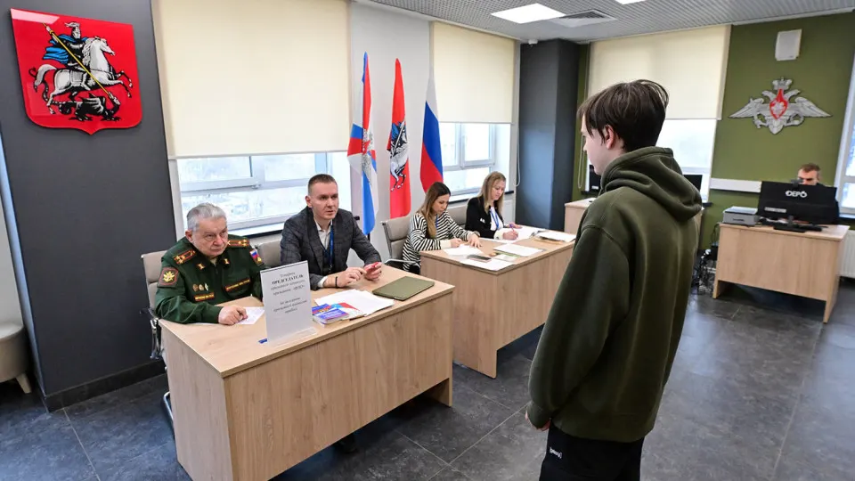 Президент 26 июля подписал закон, дающий Министерству обороны и Росгвардии доступ к записям ЗАГС для оптимизации воинского учёта и оперативного предоставления соцподдержки. Решение принято в условиях разговоров о возможной новой мобилизации.