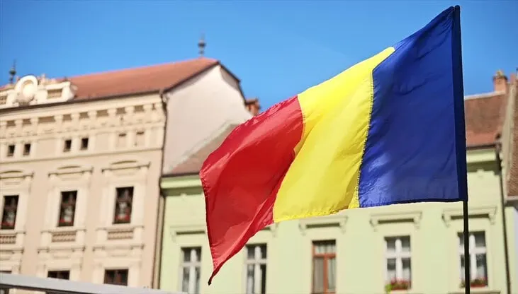 Бухарест объявил дипломата персоной нон грата после того, как румынские военные сбили три беспилотника, незаконно проникших в страну; также отозван посол для консультаций.