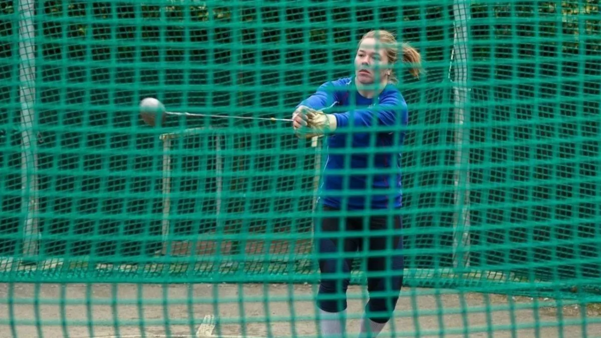 Легкоатлетка из Самары завоевала золото на чемпионате России в Екатеринбурге, показав лучший результат 73,77 м и опередив соперниц более чем на шесть метров.