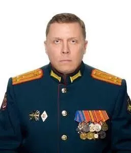 Самарский гарнизонный военный суд поместил под стражу полковника Дмитрия Ткаченко. Его подозревают в мошенничестве и превышении полномочий — проверяют возможную причастность к схеме с выплатами при наборе по контракту.
