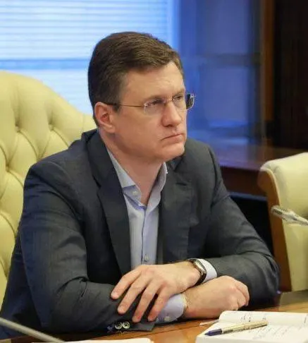 Вице‑премьер провёл совещание по рынку топлива; регионам поручено усилить мониторинг и координацию поставок, чтобы избежать локальных сбоев.