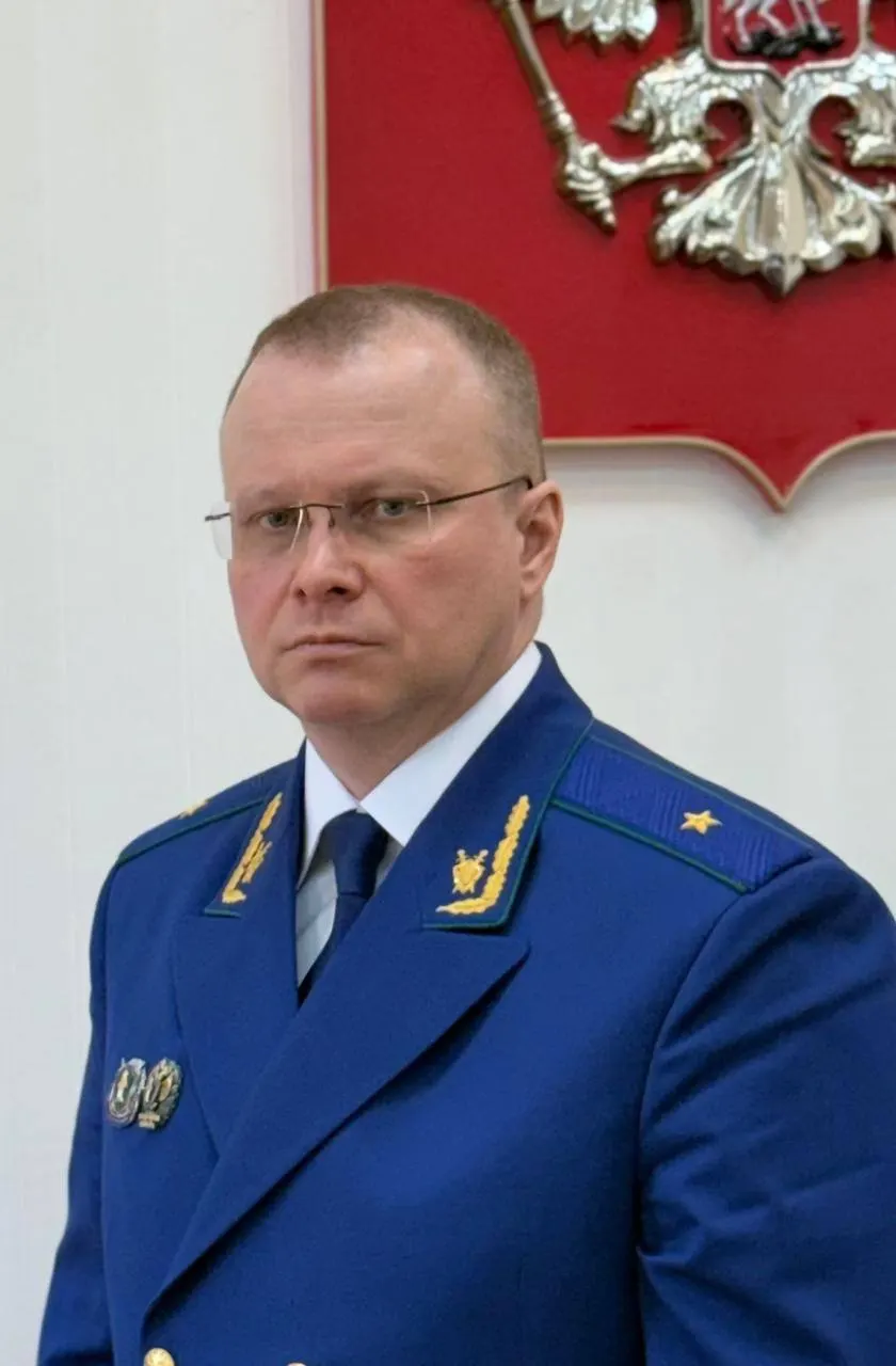 Президент назначил Бориса Анатольевича Новикова, служившего в прокуратуре с 2001 года, на пост прокурора Мурманской области.