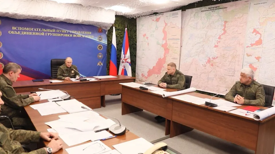 На совещании с военными президент потребовал оценить степень участия союзников Украины в боевых действиях и объявил о продолжении ударов по объектам, обеспечивающим функционирование страны.