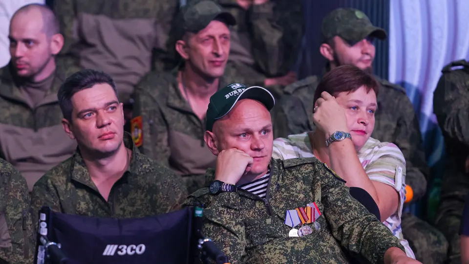 Исследования показывают, как участие в конфликте влияет на найм, и регионы рассматривают квоты на трудоустройство ветеранов.