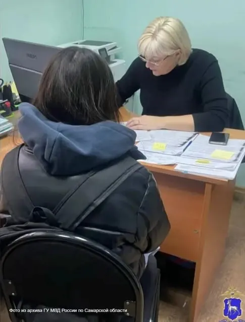 15-летняя девочка передала деньги мошеннику из домашнего сейфа под видом предотвращения беды; по делу возбуждено уголовное дело.