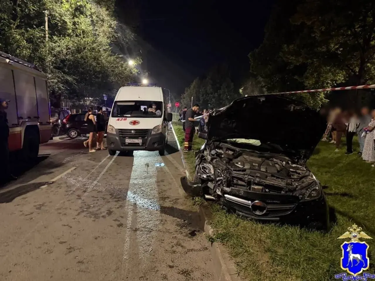 На Ново-Вокзальной в Самаре произошла авария с участием трёх автомобилей; три человека госпитализированы, обстоятельства ДТП устанавливаются.