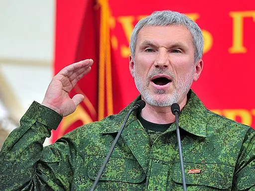 Перевод 500 рублей назван подачкой-неберучкой, последовала реакция лидера партии и решение суда, повлиявшее на участие партий в голосовании.