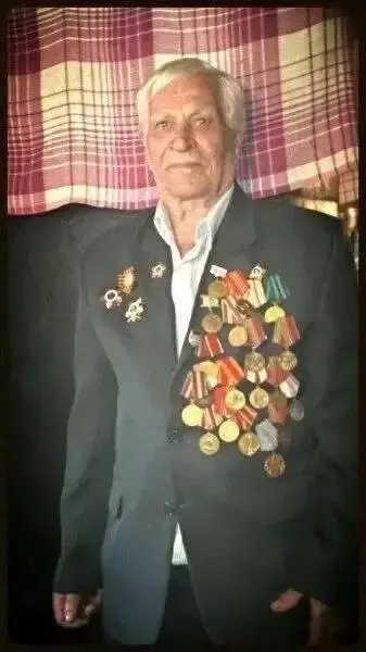 105-летний ветеран Великой Отечественной войны Иван Павлов отметил день рождения в Самаре; он прошёл Сталинградскую битву, Курскую дугу и службу на Дальнем Востоке, после войны основал семью в Куйбышеве.
