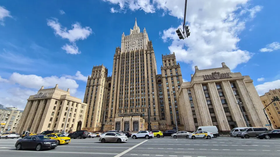 Заместитель министра иностранных дел заявил о недопустимости заморозки боевых действий без решения ключевых причин кризиса и призвал мировое сообщество к реакции.