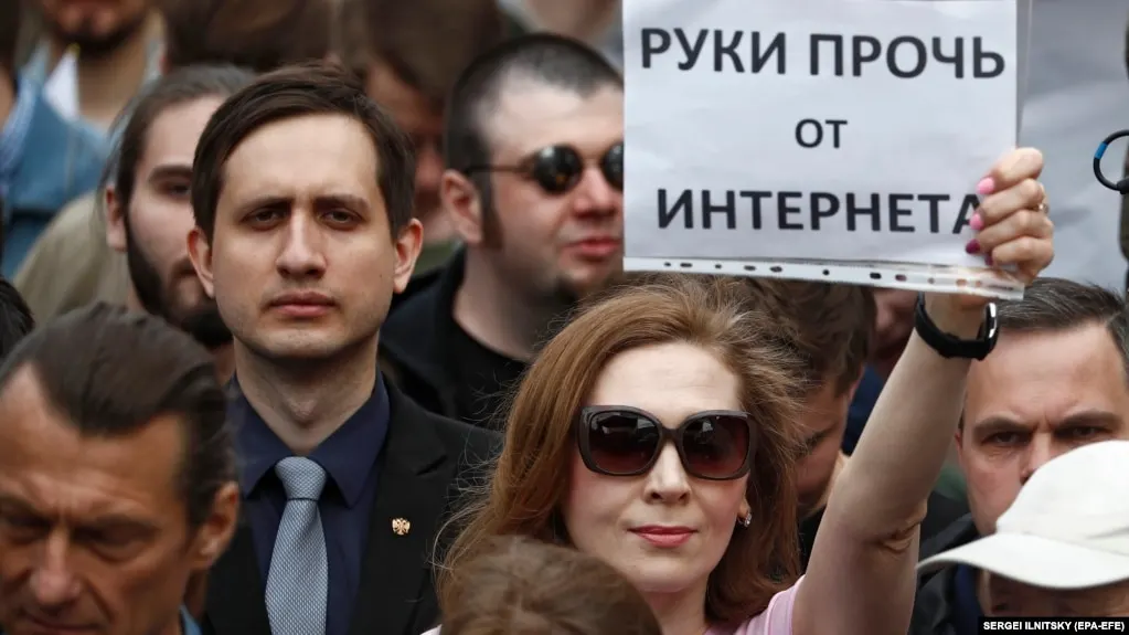 В России запущена масштабная блокировка VPN-сервисов: под ограничения попали IP-адреса более 20 популярных хостингов; пользователи сообщают о технических сбоях и возможной повторной блокировке.