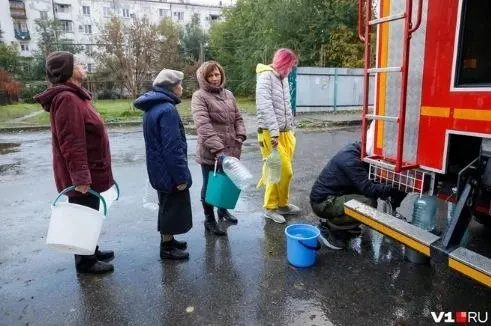 Из-за плановой замены узла в водопроводной камере 15 сентября с 10:00 до 20:00 будет прекращено ХВС на нескольких адресах Самары, затронув образовательные учреждения и жилые дома.