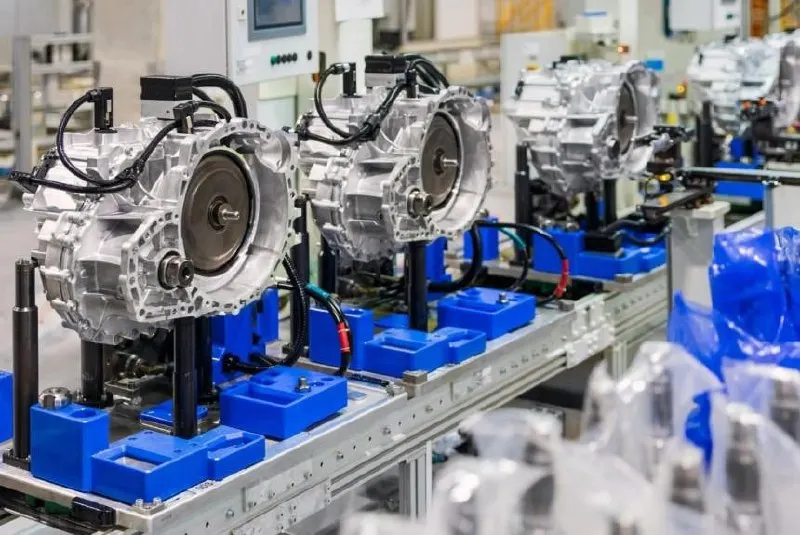Российские автопроизводители ускоряют локализацию и роботизацию производства автоматических коробок передач: новые мощности, китайские технологии и расширение локального цикла в нескольких регионах.
