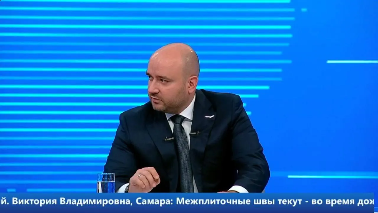 На прямой линии с губернатором жители региона направили 4450 обращений; часть вопросов передадут в профильные министерства.