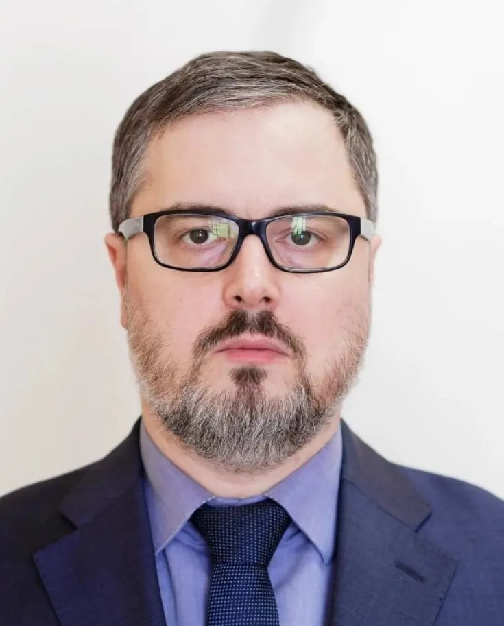 Новому заместителю председателя правительства региона поручено курировать строительство, инфраструктуру и коммунальное хозяйство.