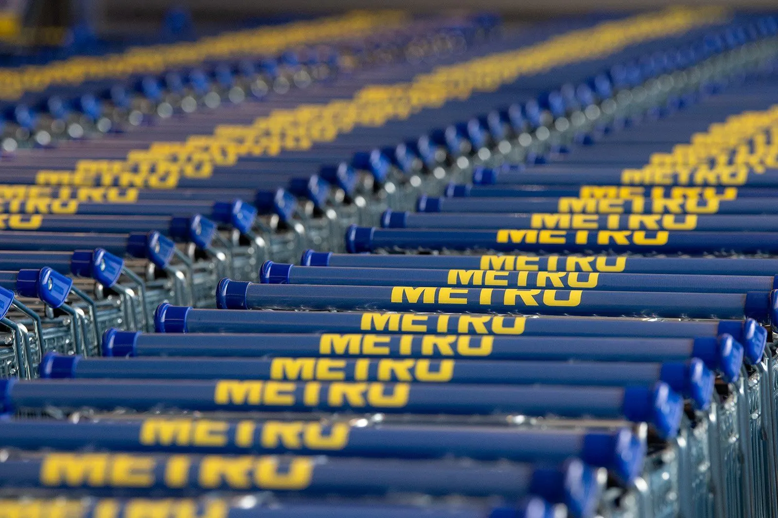 Активы Metro Cash & Carry переданы во временное управление в России; обсуждаются возможные уступки и политико-экономические последствия.