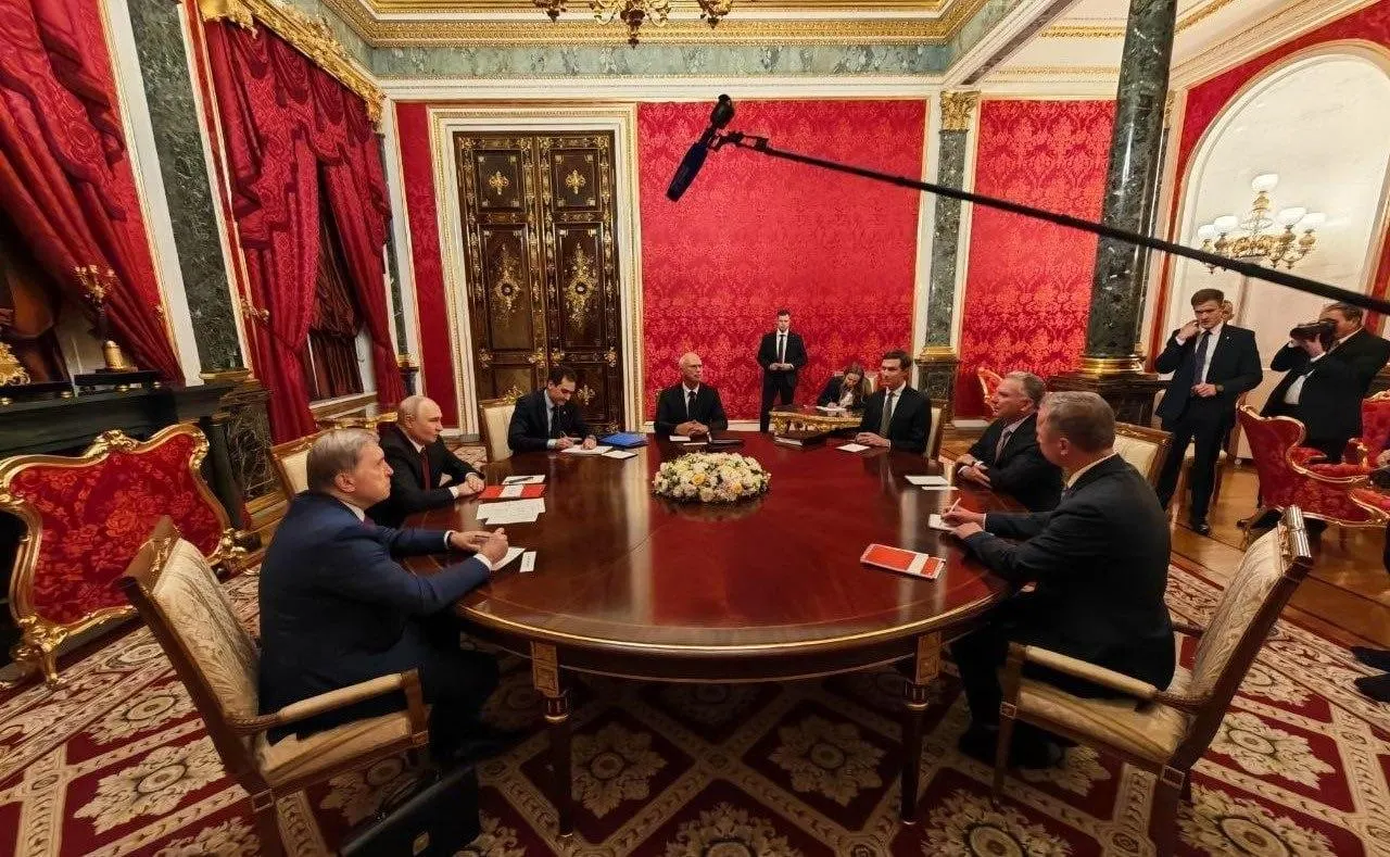 Сообщается, что Кремль готовит новый раунд переговоров, а состав делегации будет утверждён президентом.
